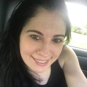 Meet your Posher, Cristina